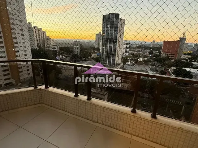 Apartamento 4 quartos e 3 banheiros, à venda, no bairro Centro em São José dos Campos