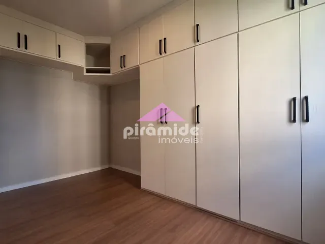 Apartamento 2 quartos e 1 banheiro, à venda, no bairro Conjunto Residencial Trinta e Um de Março em São José dos Campos