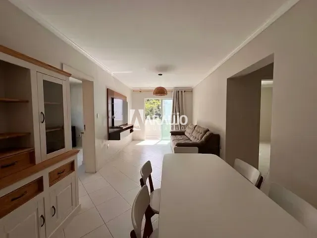 Apartamento 2 quartos e 1 banheiro, para alugar, no bairro Ressacada em Itajaí