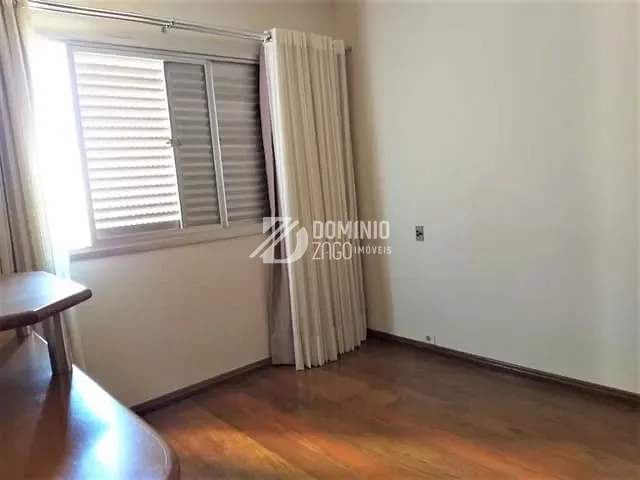 Apartamento 3 quartos e 3 banheiros, para alugar, no bairro Centro em Uberaba