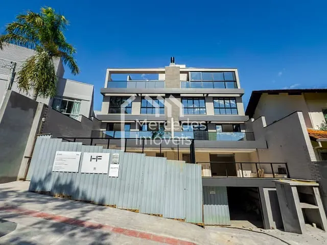 Apartamento com 100m² 2 quartos e 3 banheiros, à venda, no bairro Praia dos Amores em Balneário Camboriú