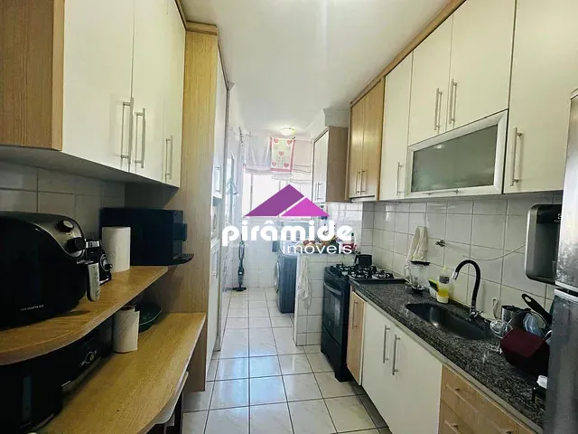Apartamento 3 quartos e 2 banheiros, à venda, no bairro Parque Industrial em São José dos Campos