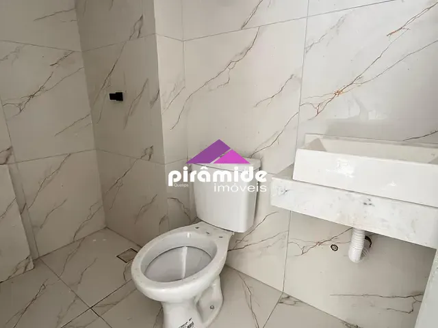 Apartamento 2 quartos e 2 banheiros, à venda, no bairro Sumaré em Caraguatatuba