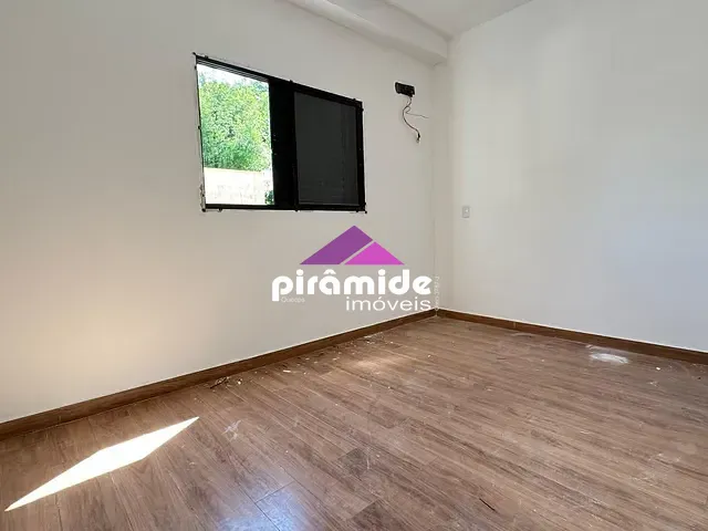 Apartamento 2 quartos e 2 banheiros, à venda, no bairro Sumaré em Caraguatatuba