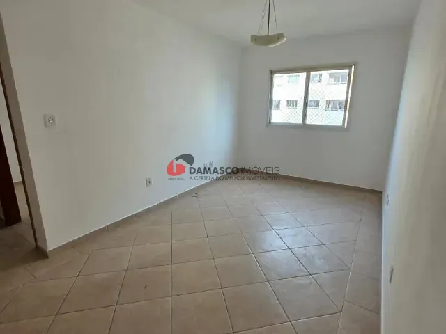 Apartamento 2 quartos e 1 banheiro, para alugar, no bairro Santa Maria em São Caetano do Sul