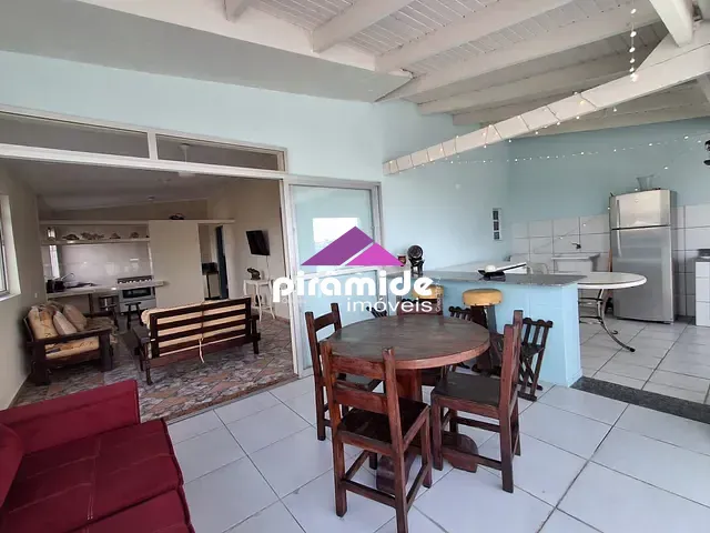 Apartamento 2 quartos e 1 banheiro, para alugar, no bairro Centro em Caraguatatuba