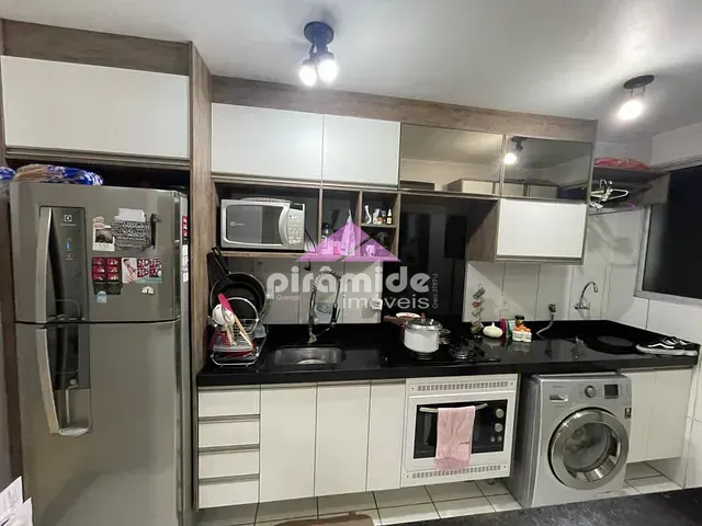 Apartamento 2 quartos e 1 banheiro, à venda, no bairro Vila Tesouro em São José dos Campos