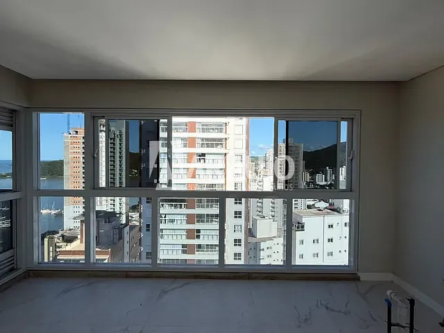 Apartamento 3 quartos e 3 banheiros, à venda, no bairro Centro em Itajaí