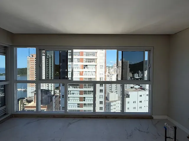 Apartamento 3 quartos e 3 banheiros, à venda, no bairro Centro em Itajaí