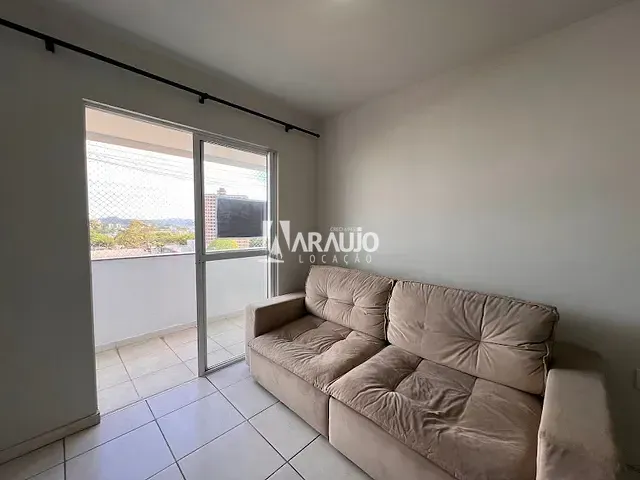 Apartamento 2 quartos e 1 banheiro, para alugar, no bairro São João em Itajaí