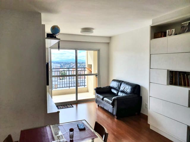Apartamento 2 quartos e 2 banheiros, à venda, no bairro Centro em Curitiba