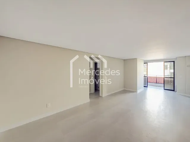 Apartamento com 100m² 2 quartos e 3 banheiros, à venda, no bairro Praia dos Amores em Balneário Camboriú