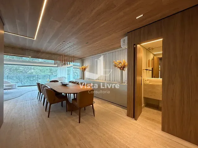 Apartamento com 246m² 4 quartos e 3 banheiros, à venda, no bairro Itaim Bibi em São Paulo