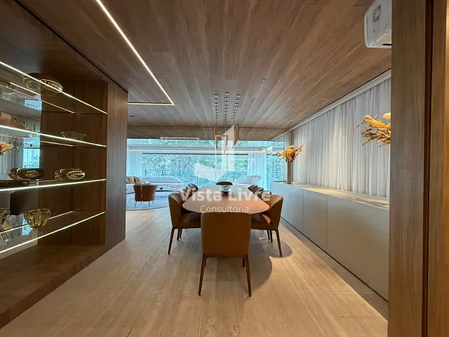 Apartamento com 246m² 4 quartos e 3 banheiros, à venda, no bairro Itaim Bibi em São Paulo