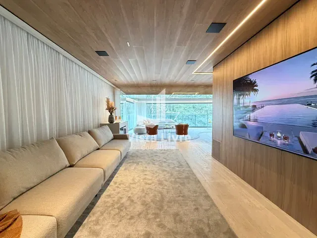 Apartamento com 246m² 4 quartos e 3 banheiros, à venda, no bairro Itaim Bibi em São Paulo