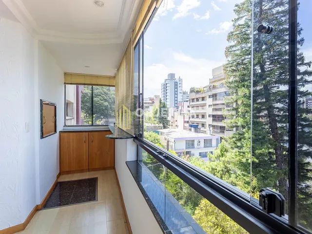 Apartamento com 108m² 2 quartos e 1 banheiro, à venda, no bairro Auxiliadora em Porto Alegre