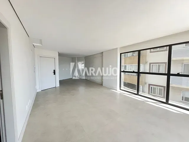 Apartamento com 214m² 44 quartos e 4 banheiros, à venda, no bairro Centro em Itajaí