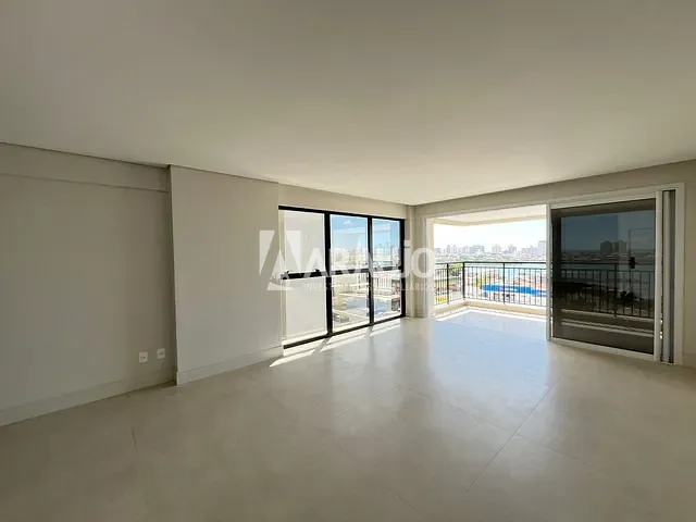 Apartamento com 214m² 44 quartos e 4 banheiros, à venda, no bairro Centro em Itajaí