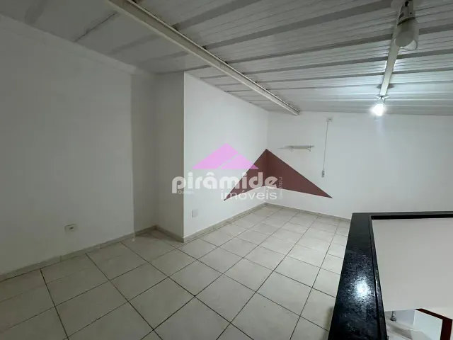 Apartamento 2 quartos e 1 banheiro, à venda, no bairro Centro em Caraguatatuba