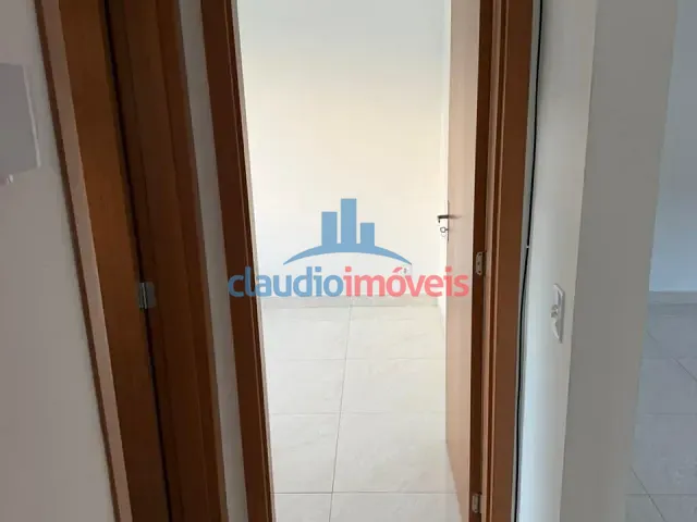 Apartamento 2 quartos e 1 banheiro, à venda, no bairro Colônia Santo Antônio em Barra Mansa