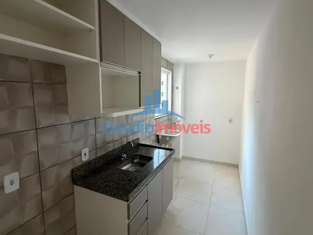Apartamento 2 quartos e 1 banheiro, à venda, no bairro Colônia Santo Antônio em Barra Mansa