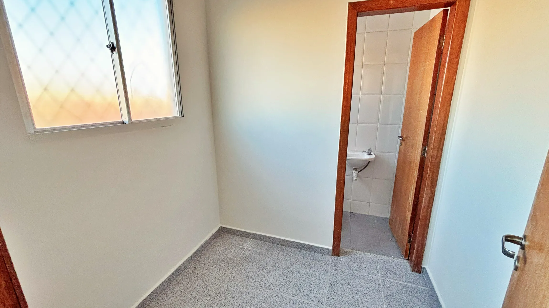 Apartamento para alugar com 3 quartos, suíte e 2 vagas no Bairro Caiçara, Belo Horizonte/MG