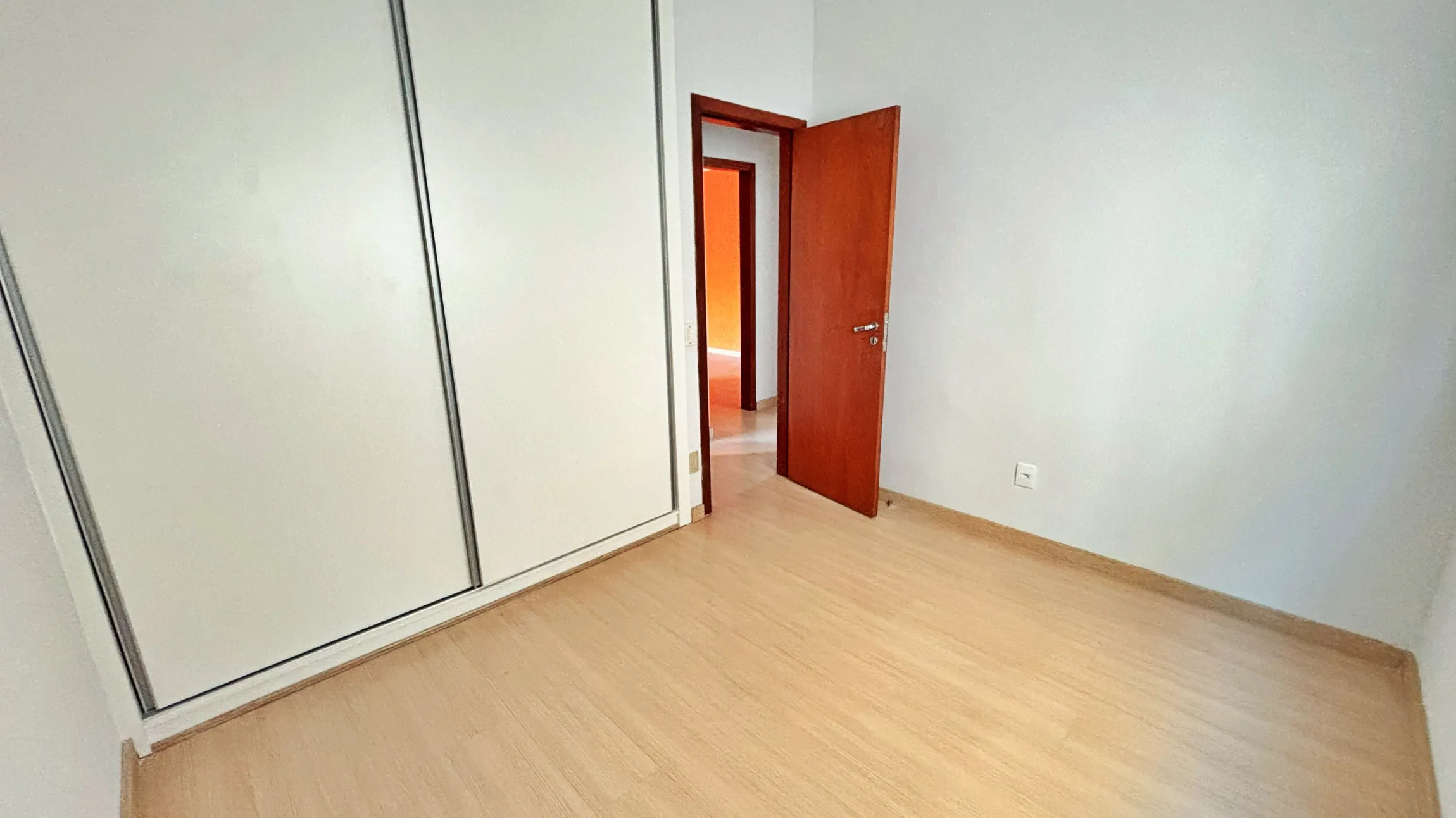 Apartamento para alugar com 3 quartos, suíte e 2 vagas no Bairro Caiçara, Belo Horizonte/MG