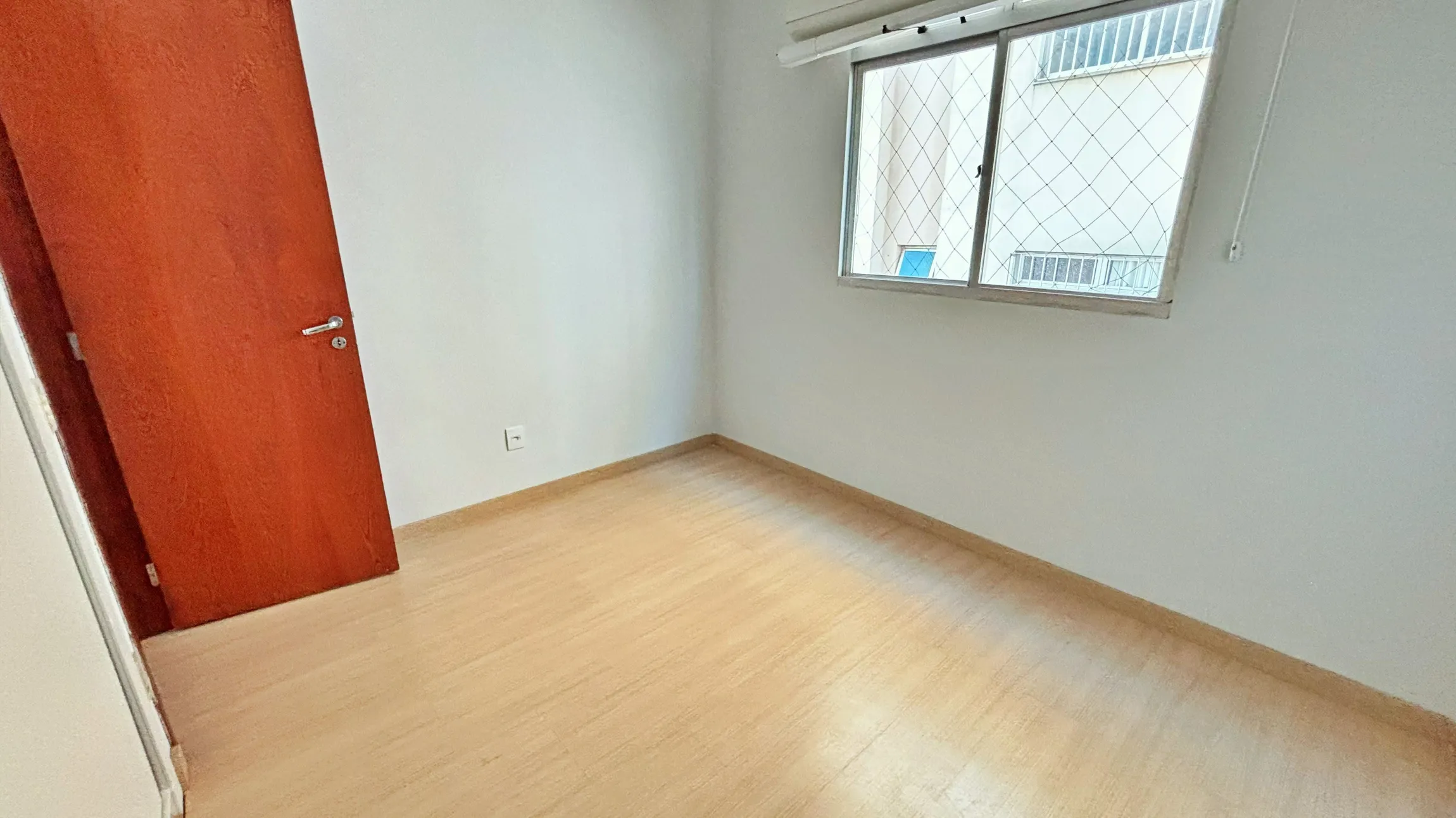 Apartamento para alugar com 3 quartos, suíte e 2 vagas no Bairro Caiçara, Belo Horizonte/MG