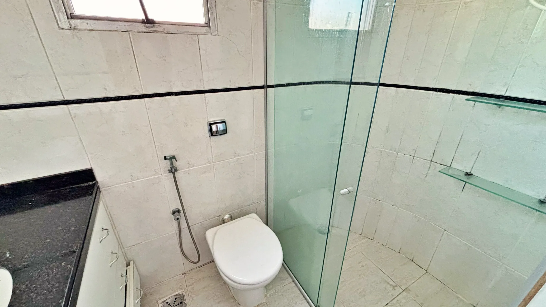 Apartamento para alugar com 3 quartos, suíte e 2 vagas no Bairro Caiçara, Belo Horizonte/MG
