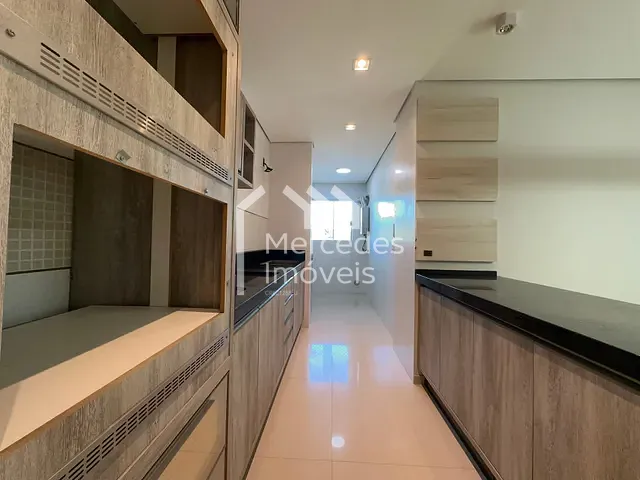 Apartamento com 183m² 3 quartos e 4 banheiros, à venda, no bairro Cabeçudas em Itajaí