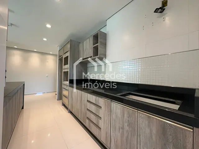 Apartamento com 183m² 3 quartos e 4 banheiros, à venda, no bairro Cabeçudas em Itajaí