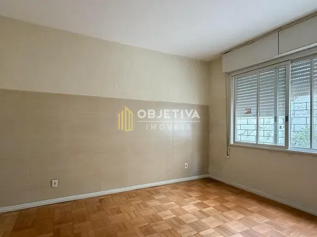 Apartamento com 86m² 2 quartos e 1 banheiro, à venda, no bairro Independência em Porto Alegre
