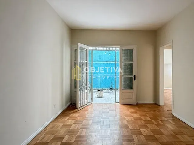 Apartamento com 86m² 2 quartos e 1 banheiro, à venda, no bairro Independência em Porto Alegre