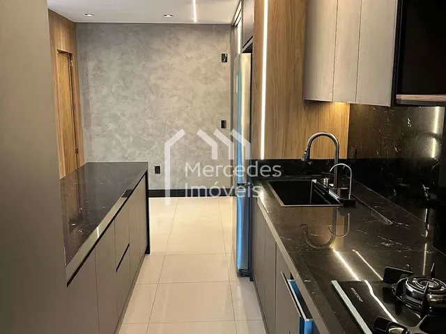 Apartamento com 183m² 3 quartos e 4 banheiros, à venda, no bairro Cabeçudas em Itajaí