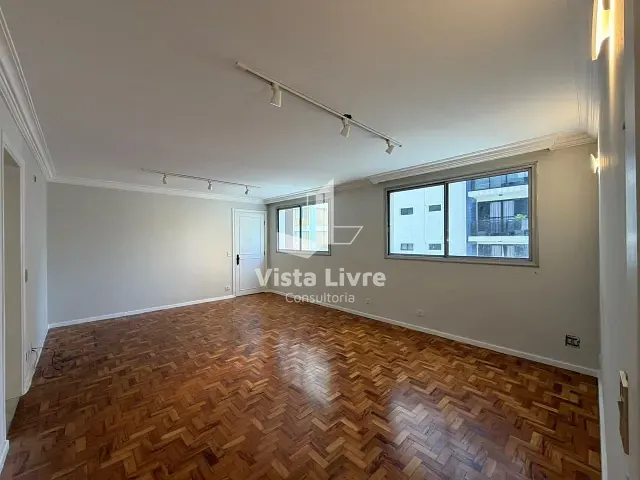 Apartamento com 105m² 3 quartos e 2 banheiros, à venda, no bairro Moema em São Paulo