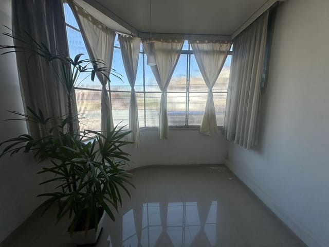 Foto do Apartamento - 🌇 Descubra o Espaço dos Seus Sonhos: Apartamento de 104m² com Sala Ampla e 2 Dormitórios! ✨ | Organização Imobiliária Açores