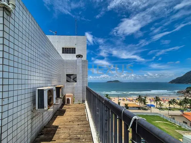 Cobertura / Penthouse 3 quartos e 5 banheiros, à venda, no bairro Tombo em Guarujá