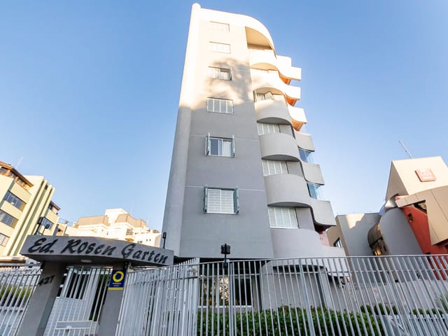 Apartamento 2 quartos e 2 banheiros, à venda, no bairro Batel em Curitiba