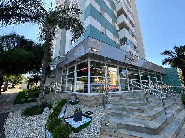 Apartamento 3 quartos e 2 banheiros, à venda, no bairro Petrópolis em Londrina