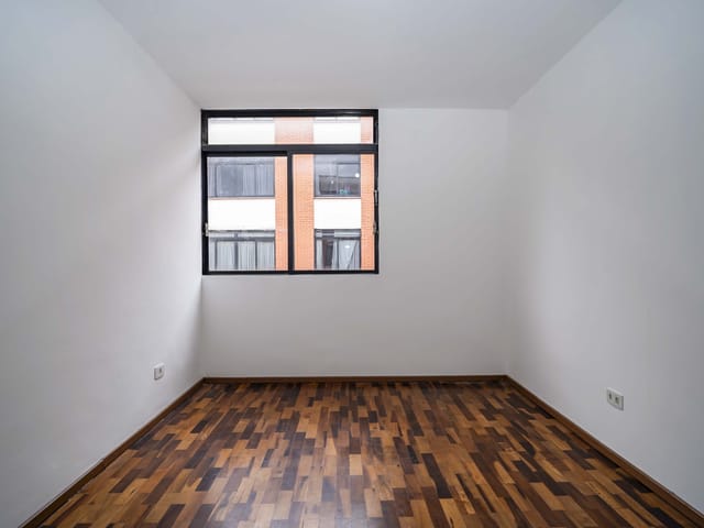 Apartamento 2 quartos e 1 banheiro, à venda, no bairro Alto da XV em Curitiba