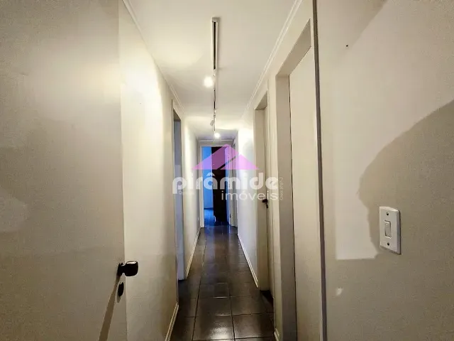Apartamento 4 quartos e 1 banheiro, à venda ou para alugar, no bairro Centro em São José dos Campos