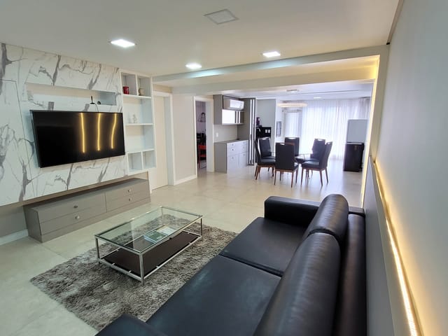 Apartamento com 215m² 3 quartos e 4 banheiros, à venda, no bairro Centro em Ponta Grossa