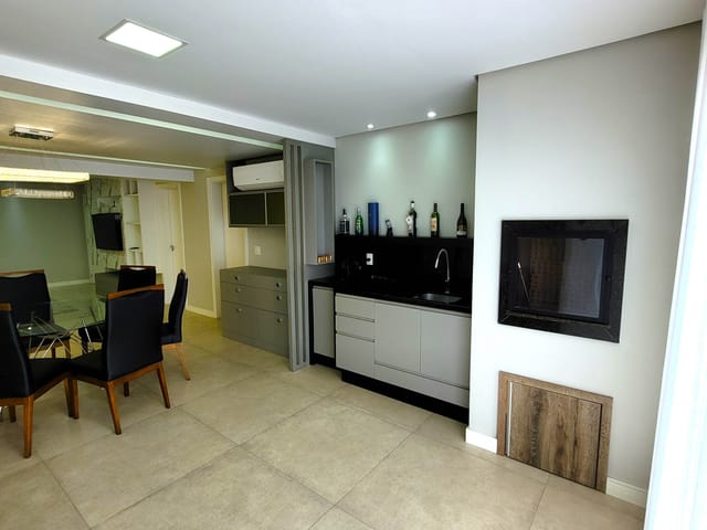 Apartamento com 215m² 3 quartos e 4 banheiros, à venda, no bairro Centro em Ponta Grossa