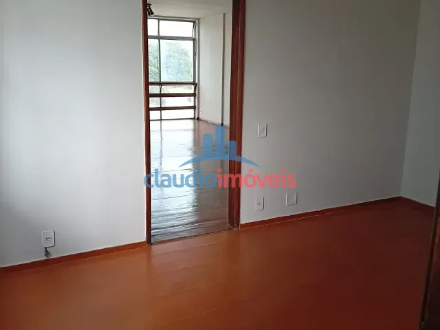 Apartamento 4 quartos e 3 banheiros, para alugar, no bairro Centro em Barra Mansa