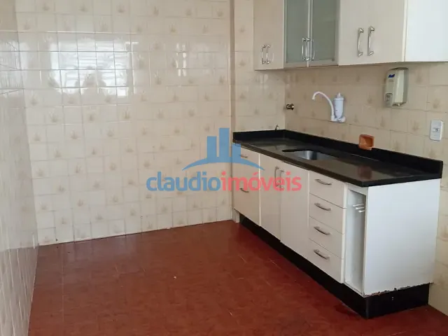 Apartamento 4 quartos e 3 banheiros, para alugar, no bairro Centro em Barra Mansa