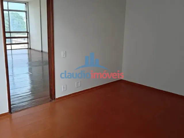 Apartamento 4 quartos e 3 banheiros, para alugar, no bairro Centro em Barra Mansa