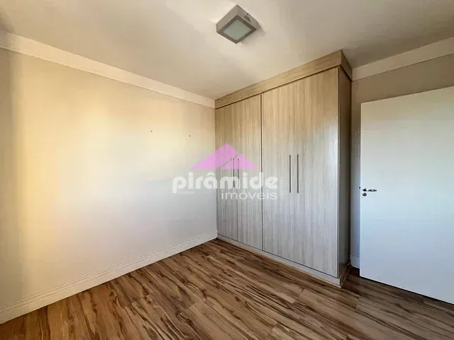 Apartamento 3 quartos e 2 banheiros, para alugar, no bairro Jardim das Indústrias em São José dos Campos