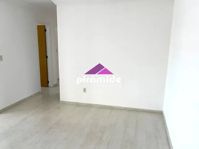 Apartamento com 72m² 3 quartos e 1 banheiro, para alugar, no bairro Monte Castelo em São José dos Campos