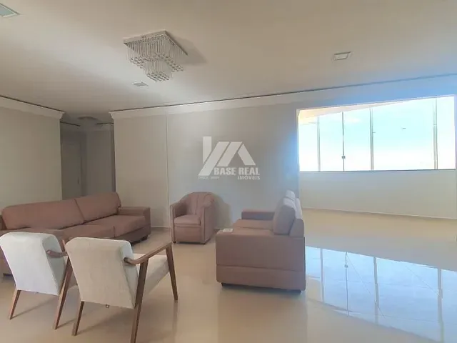 Apartamento com 255m² 3 quartos e 3 banheiros, à venda, no bairro Centro em Ponta Grossa