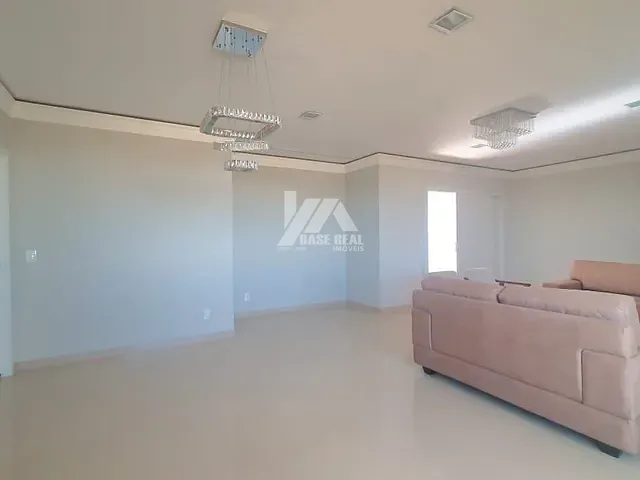 Apartamento com 255m² 3 quartos e 3 banheiros, à venda, no bairro Centro em Ponta Grossa